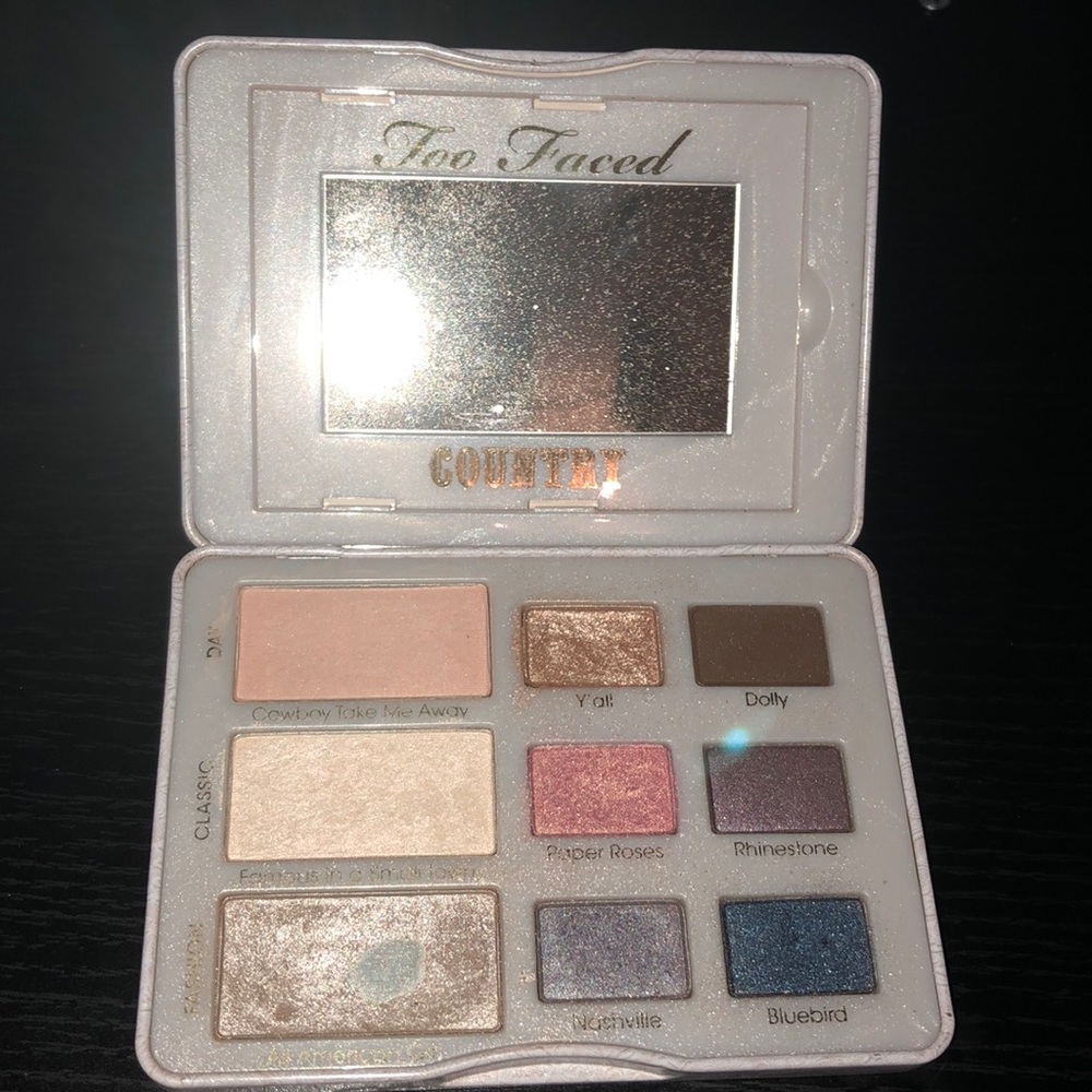 Too Faced Country Eyeshadow palette!